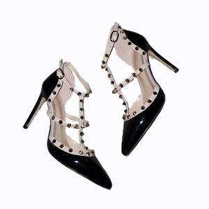 Wild Diva Black and Cream Heels